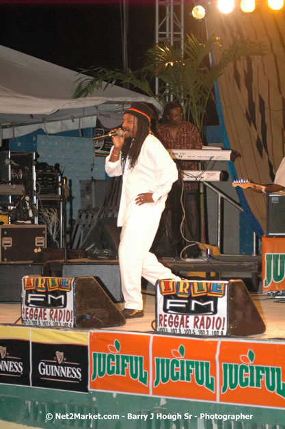 Mackie Conscious @ Western Consciousness 2007 - Presented by King of Kings Productons - Saturday, April 28, 2007 - Llandilo Cultural Centre, Savanna-La-Mar, Westmoreland, Jamaica W.I. - Negril Travel Guide, Negril Jamaica WI - http://www.negriltravelguide.com - info@negriltravelguide.com...!