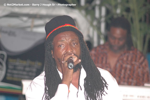 Mackie Conscious @ Western Consciousness 2007 - Presented by King of Kings Productons - Saturday, April 28, 2007 - Llandilo Cultural Centre, Savanna-La-Mar, Westmoreland, Jamaica W.I. - Negril Travel Guide, Negril Jamaica WI - http://www.negriltravelguide.com - info@negriltravelguide.com...!